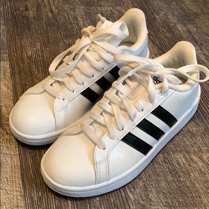 Adidas Sneakers